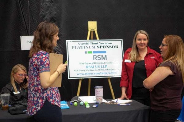 ý hosts largest private Accounting Career Fair